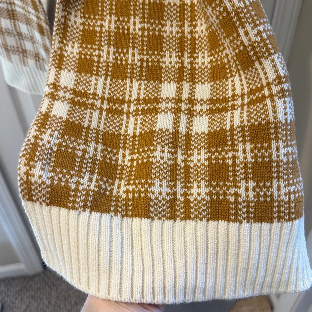 Timberland White and Brown Knit Scarf